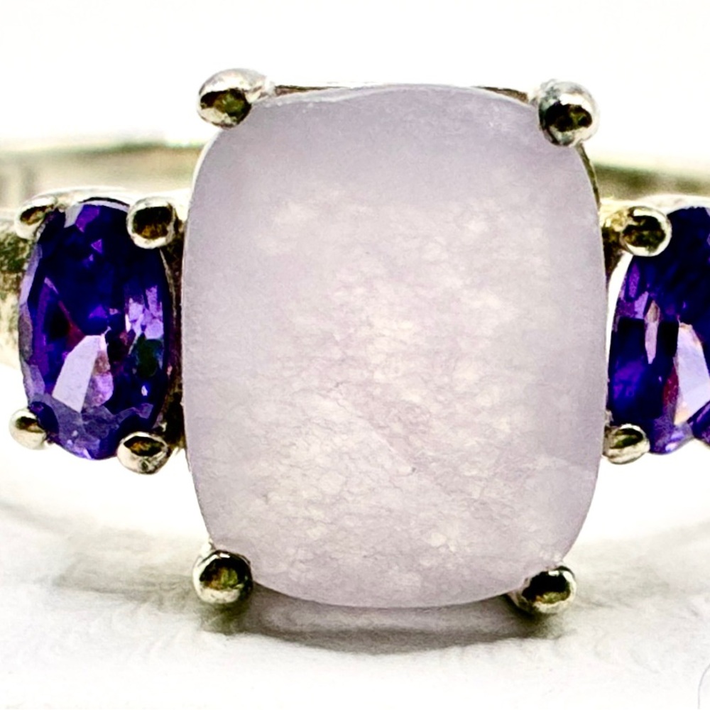 Vintage Lavender Chalcedony Center Stone with 2 Amethyst Side Stones Size 11